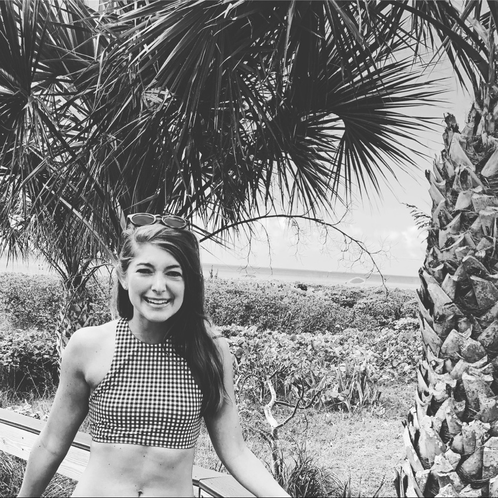 Meet your Posher, Emily